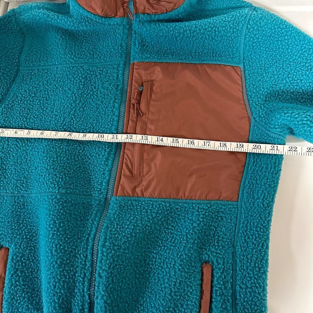 Colorblocked Sherpa Jacket - Picture 10 of 11